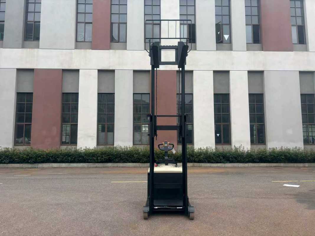 Electric Counterbalanced Forklift, 1.5 Ton Capacity With 3m Lifting Height, for warehouses/storage