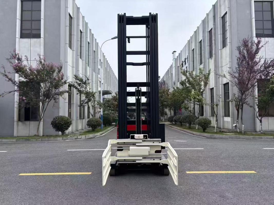 Electric Forklift Truck, Forks can reach forward, Bale Clamp, OPS System